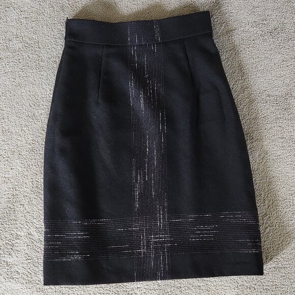 Akris Punto front pattern black textured wool midi skirt Sz 4 - Picture 9 of 12
